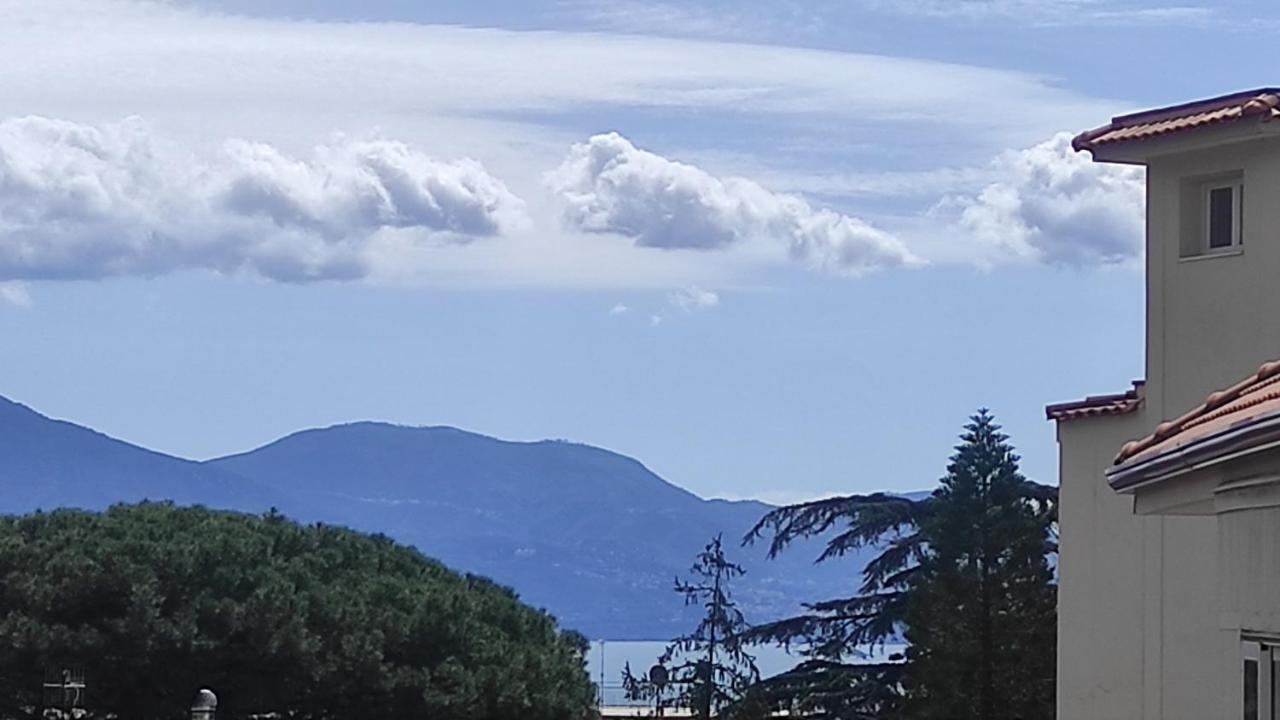 トッレ・デル・グレコSakura House Near Vesuvius, Herculaneum And Pompeii Free Parkingアパートメント エクステリア 写真